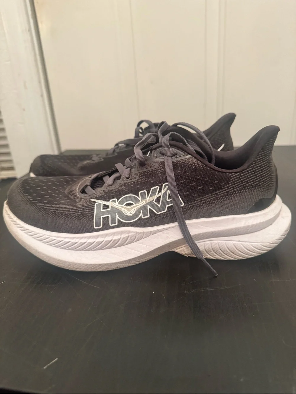 Hoka Mach 6 Black White Womens Size US 8